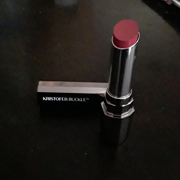Lipstick - Picture 3 of 5
